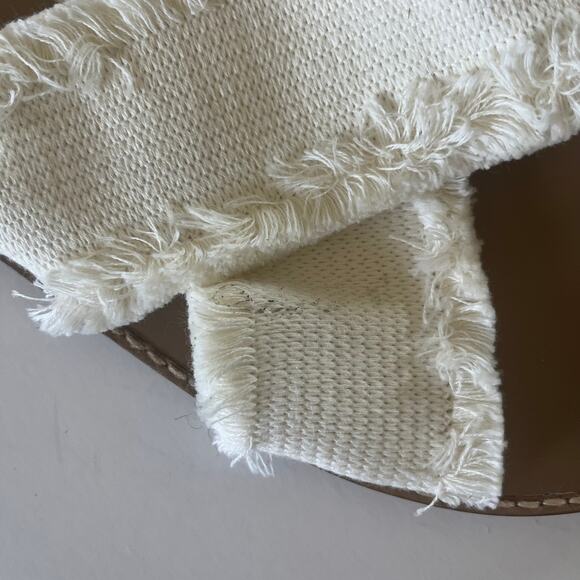 Saks Fifth Avenue 'Phuket' SZ 10 Crossover Strap Sandal Natural Slide Slip On - Picture 4 of 7